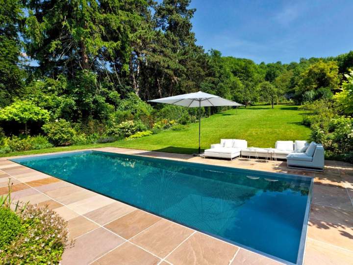 Terrasse de piscine à rénover Cogolin